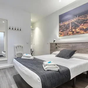 2* Hotel Bedmates